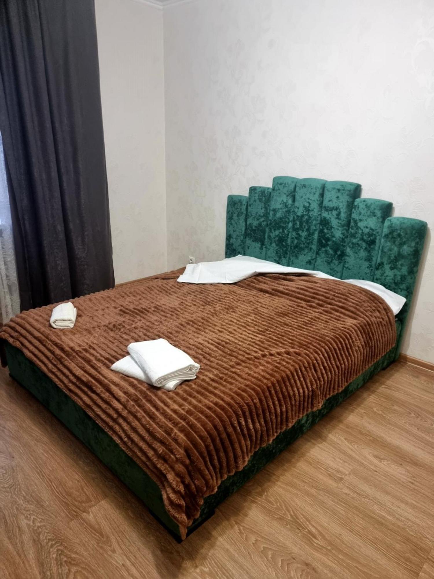 Port City Apartment Lutsk Exterior photo